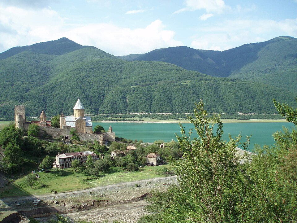 Ananuri Fortress