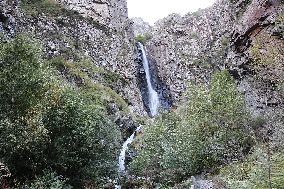 Gveleti Waterfall, Kazbegi